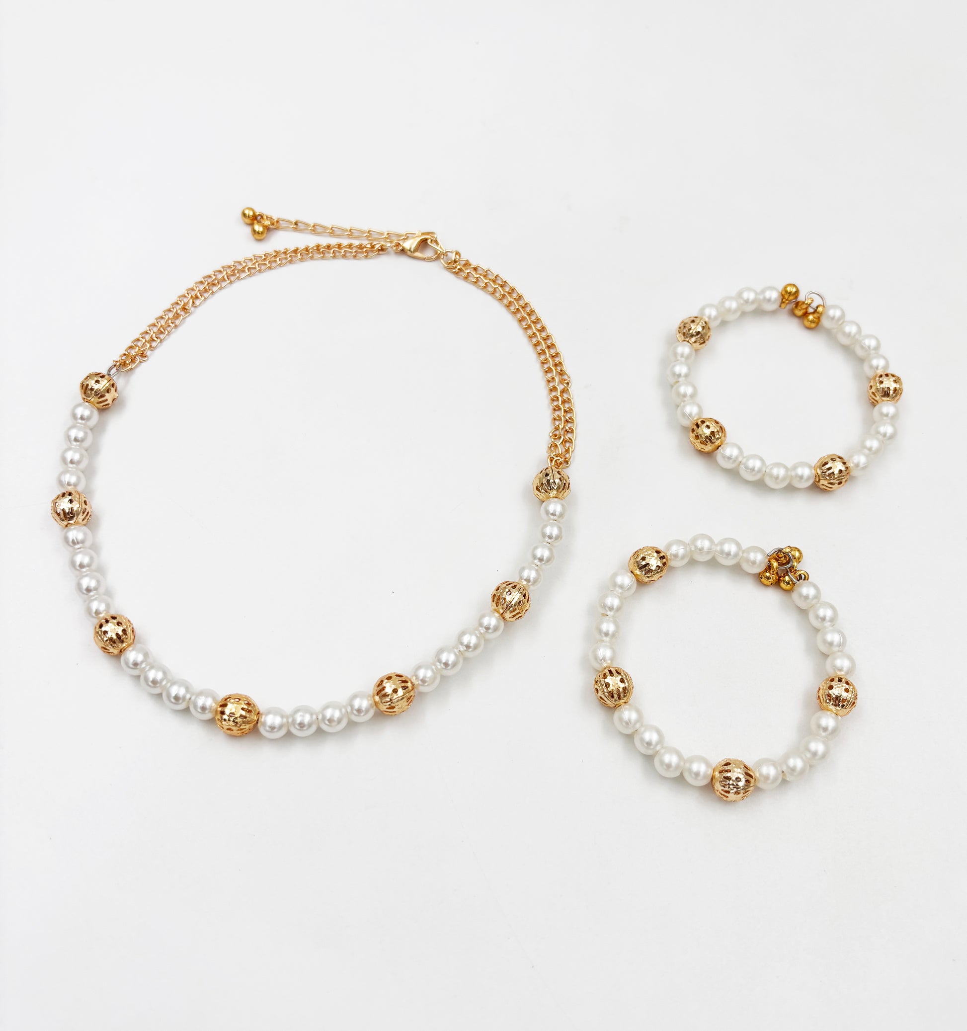 Pearl Choker Necklace & 2 Bracelets Set