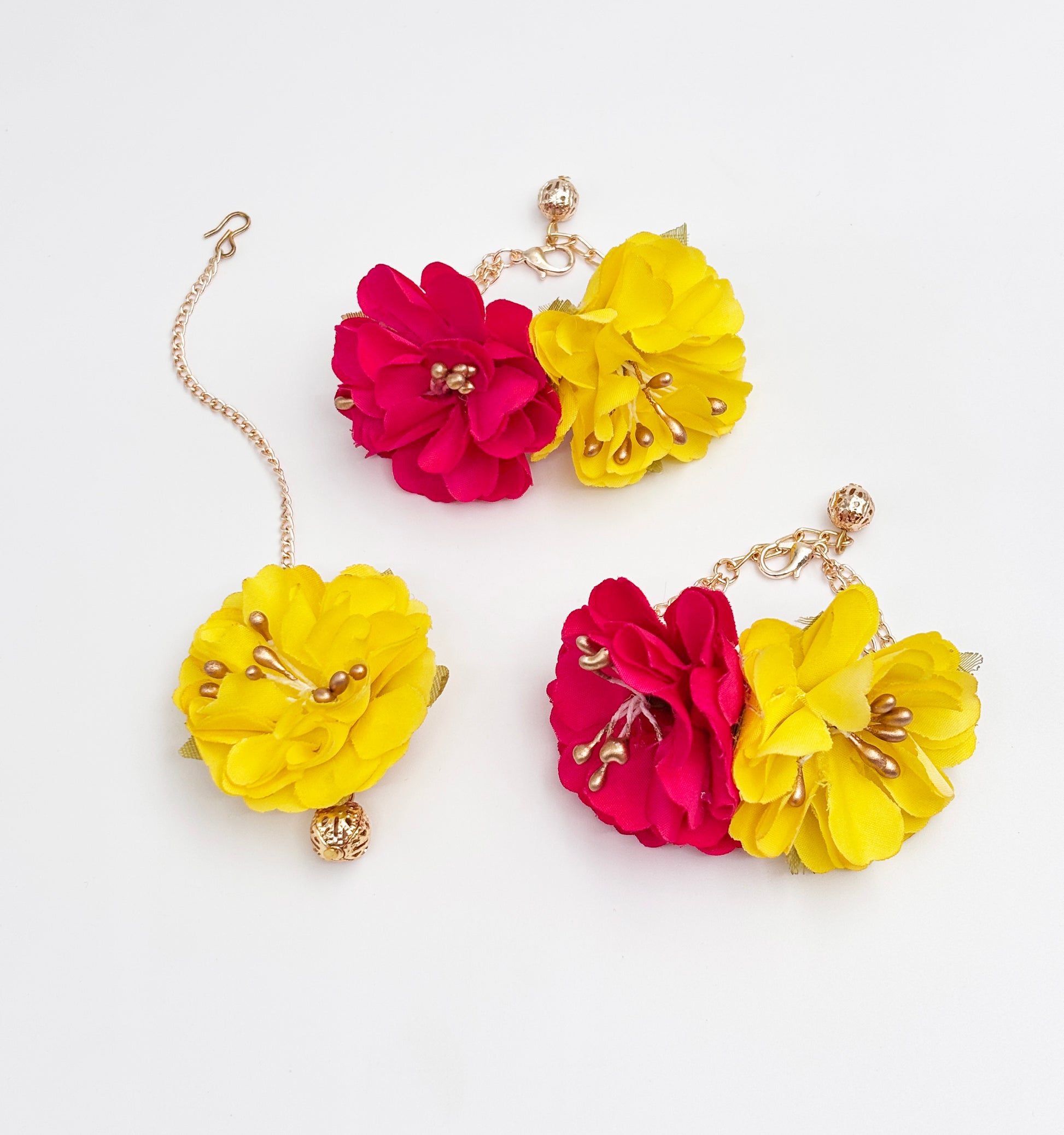 Peehu Floral Bracelets & Maang Teeka Set (Yellow)