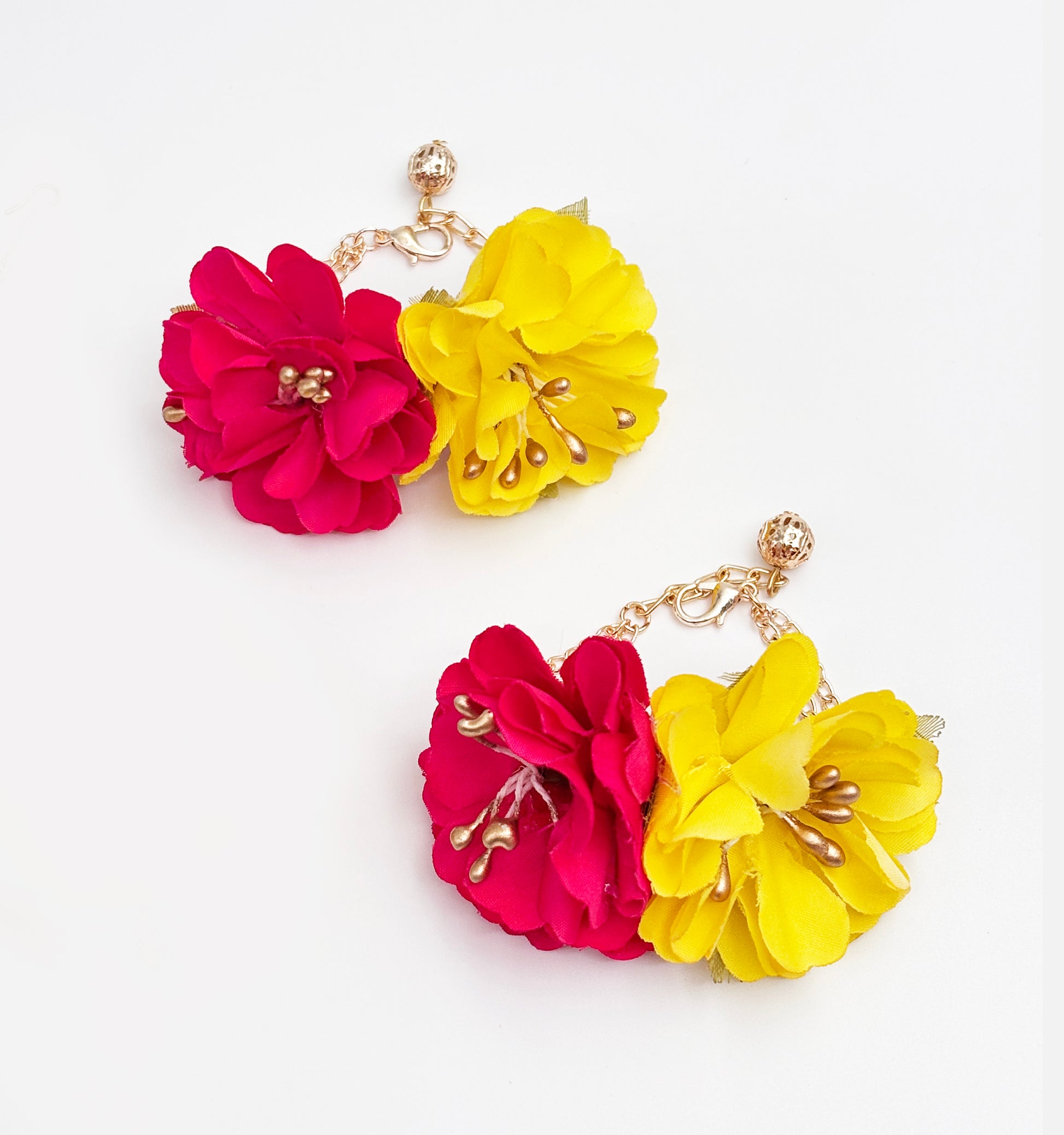 Peehu Floral Bracelets & Maang Teeka Set (Yellow)
