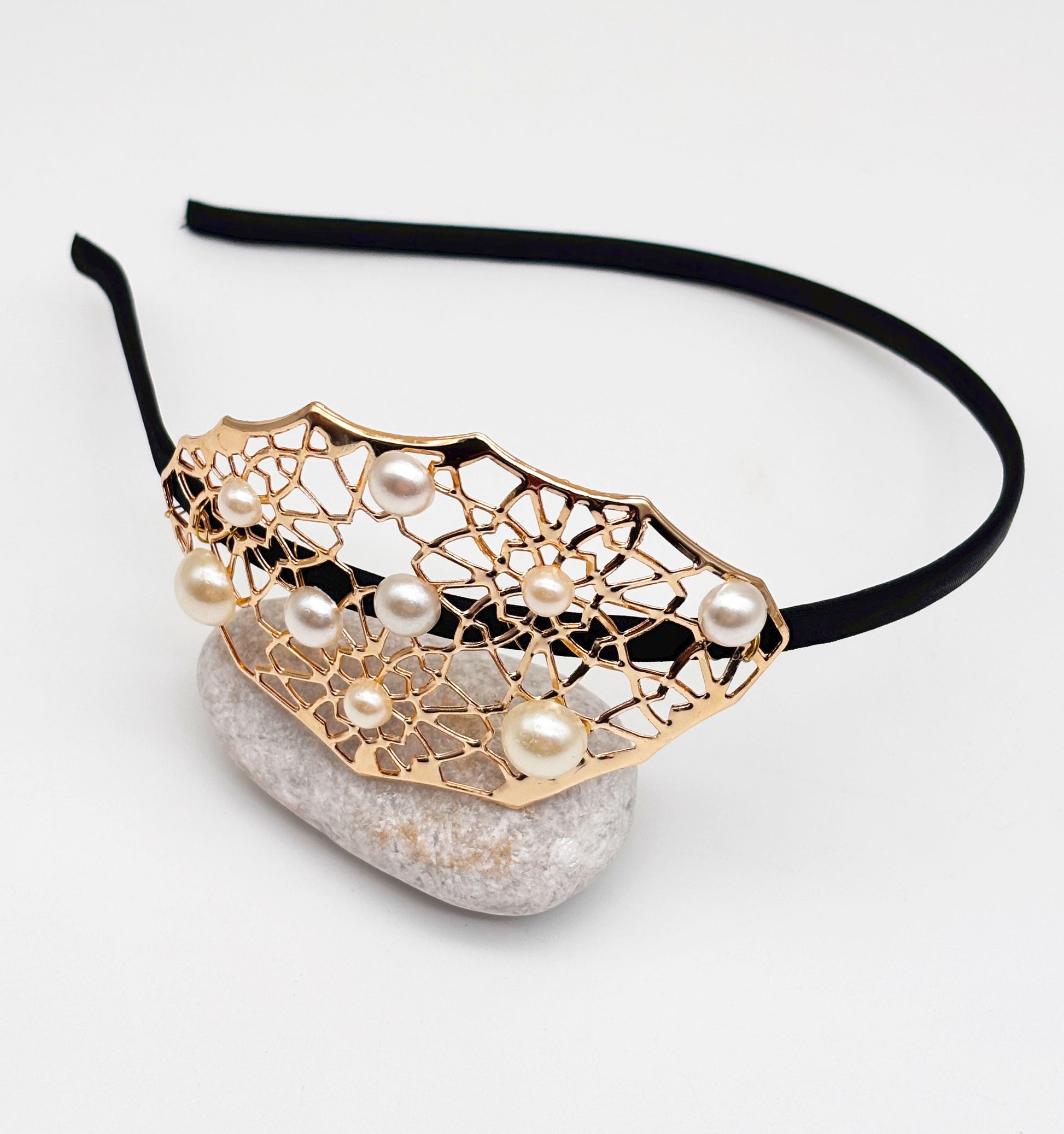 Kids Gold Applique Pearl Detailed Hair Band