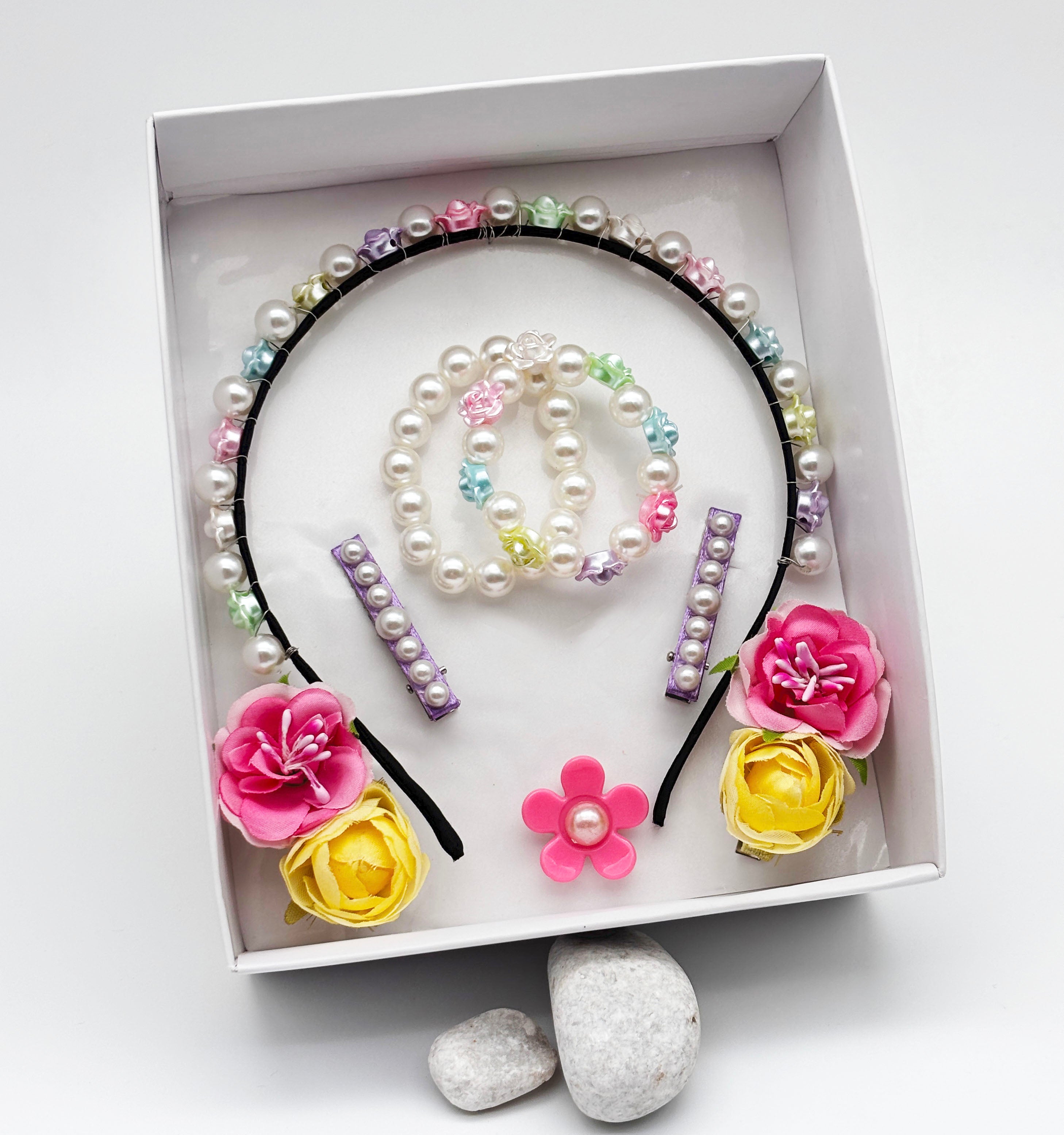 Gift Set of Peal Roses Hair Band & 2 Bracelet Sets, 2 Pairs of Pearl & Floral Clips, 1 Finger Ring