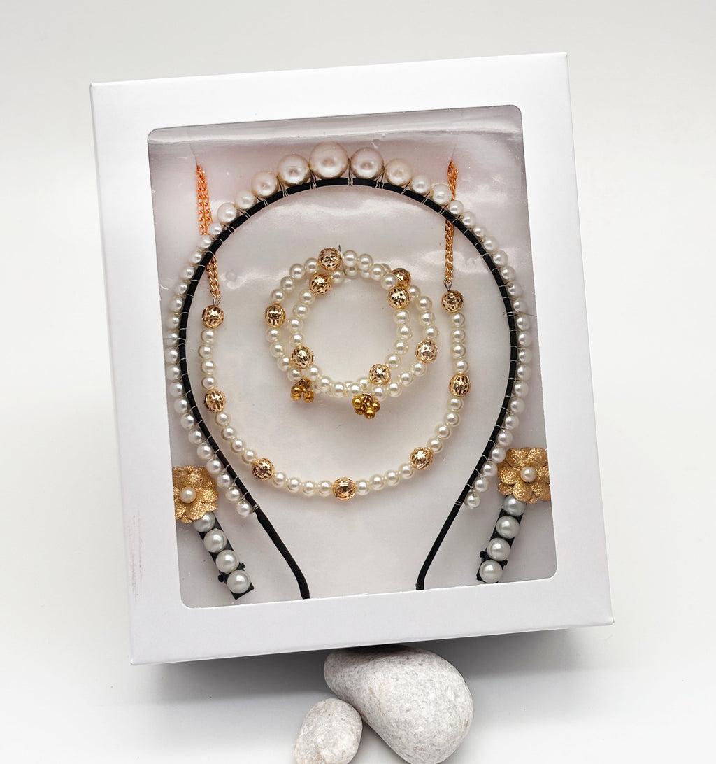 Gift Set Of All Pearls Necklace, 2 Bracelets, Hair Band & a pair of Hair Clips