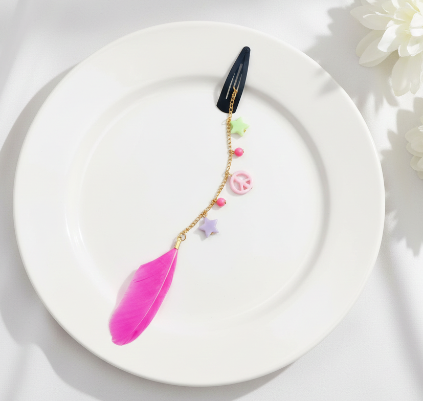 Kids Charms & Feather Detailed Feather Clip - Dark Pink