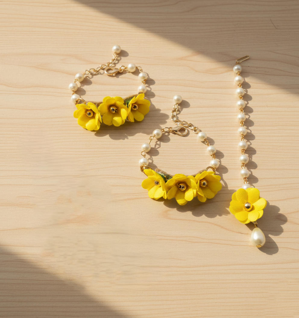 Kids Gul Floral Bracelets & Maang Teeka Set - Yellow