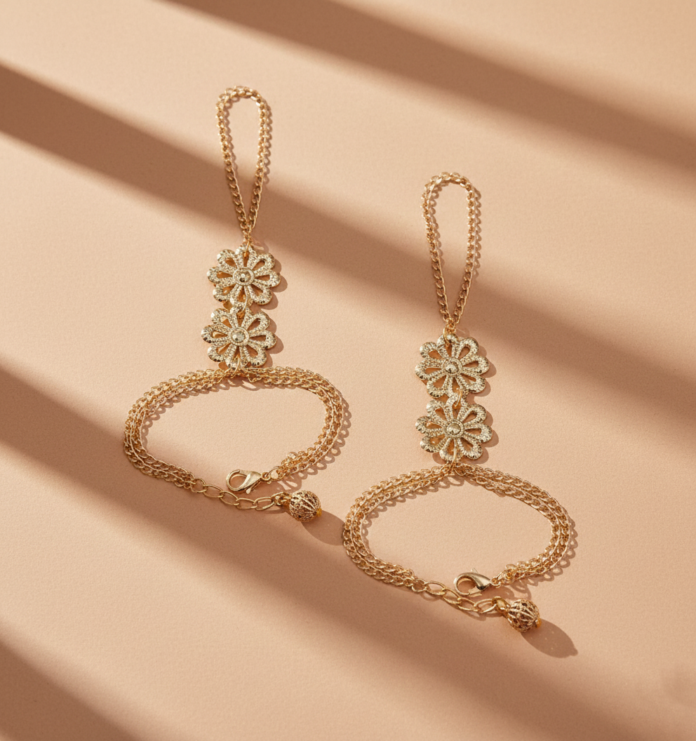 Image of Kids Sunehri Filigree Floral Haathphools Set