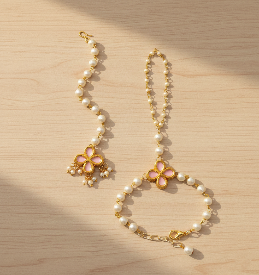 Kids Kundan & Pearls Haath Phool & Maang Teeka Set