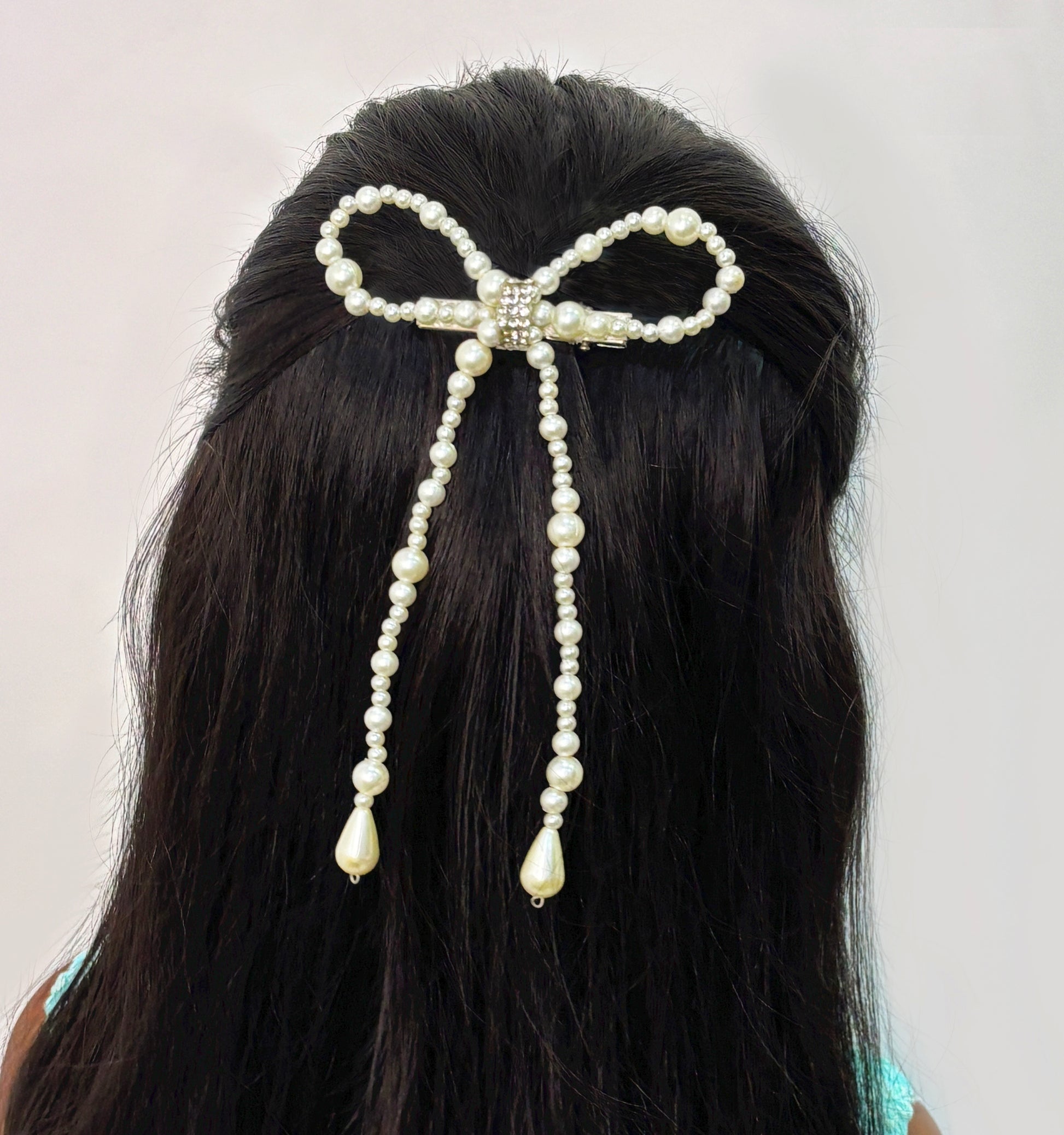 Pearls Bow