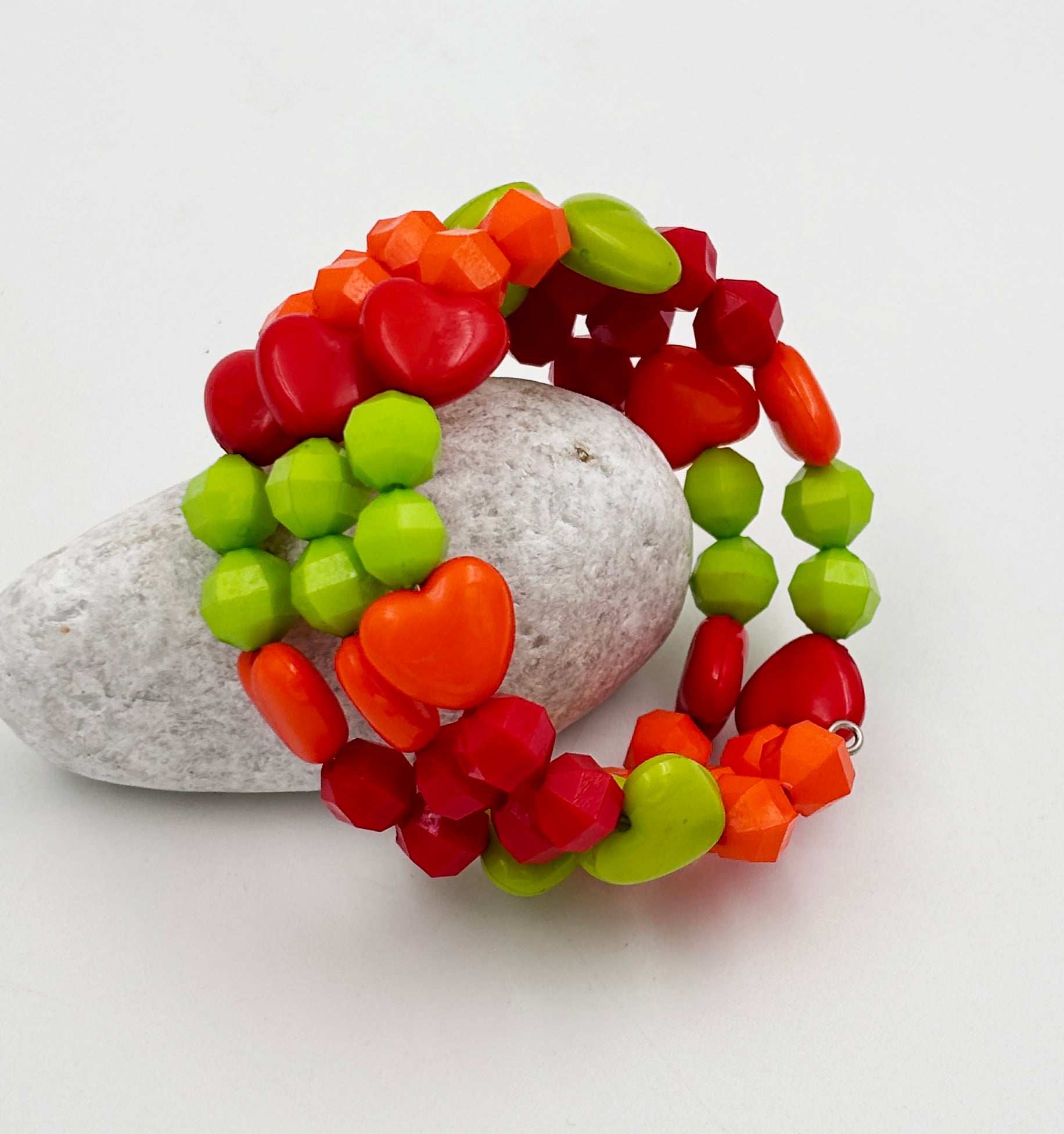 Heart Beads Detailed Spiral Bracelet