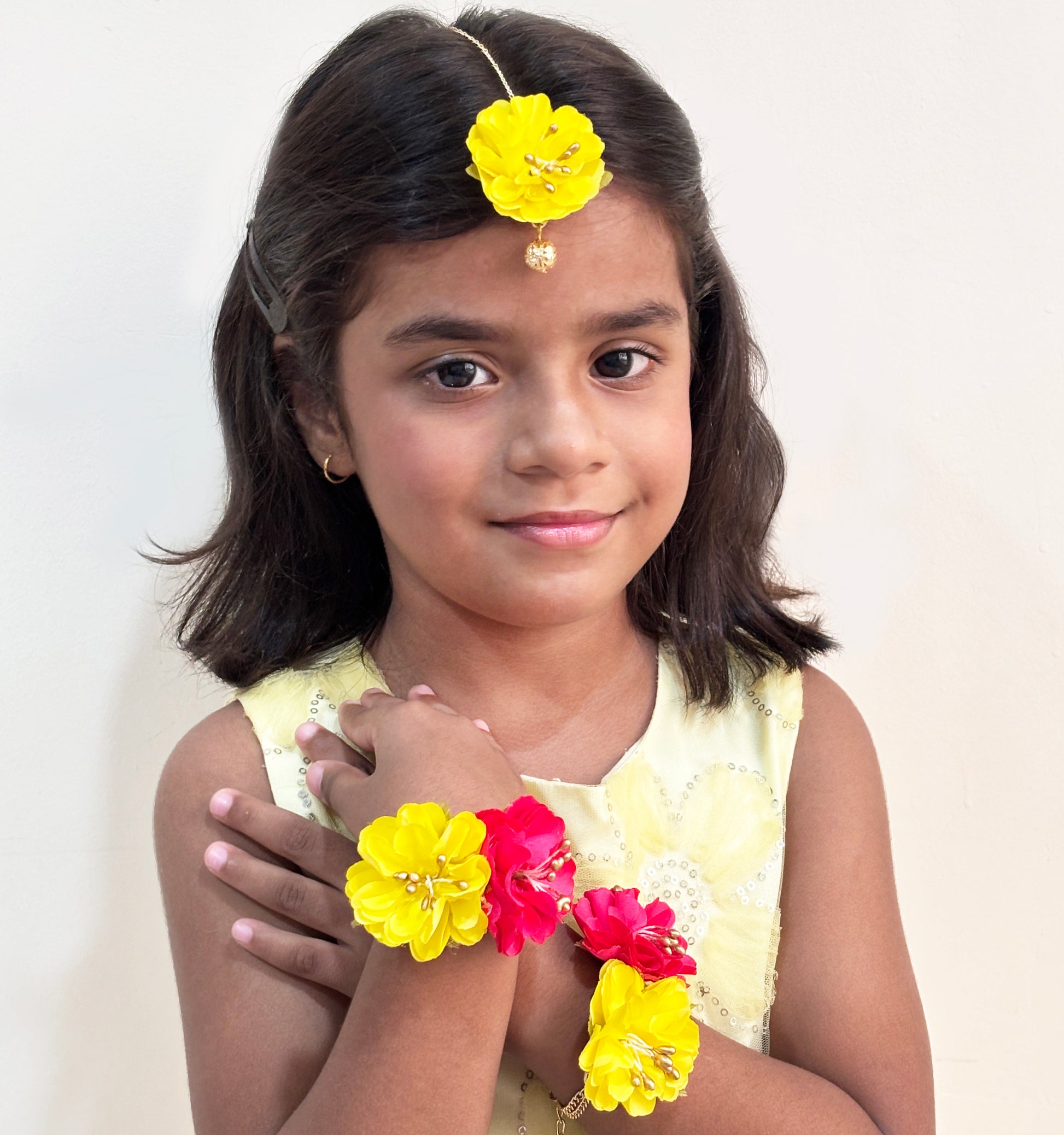 Peehu Floral Bracelets & Maang Teeka Set (Yellow)