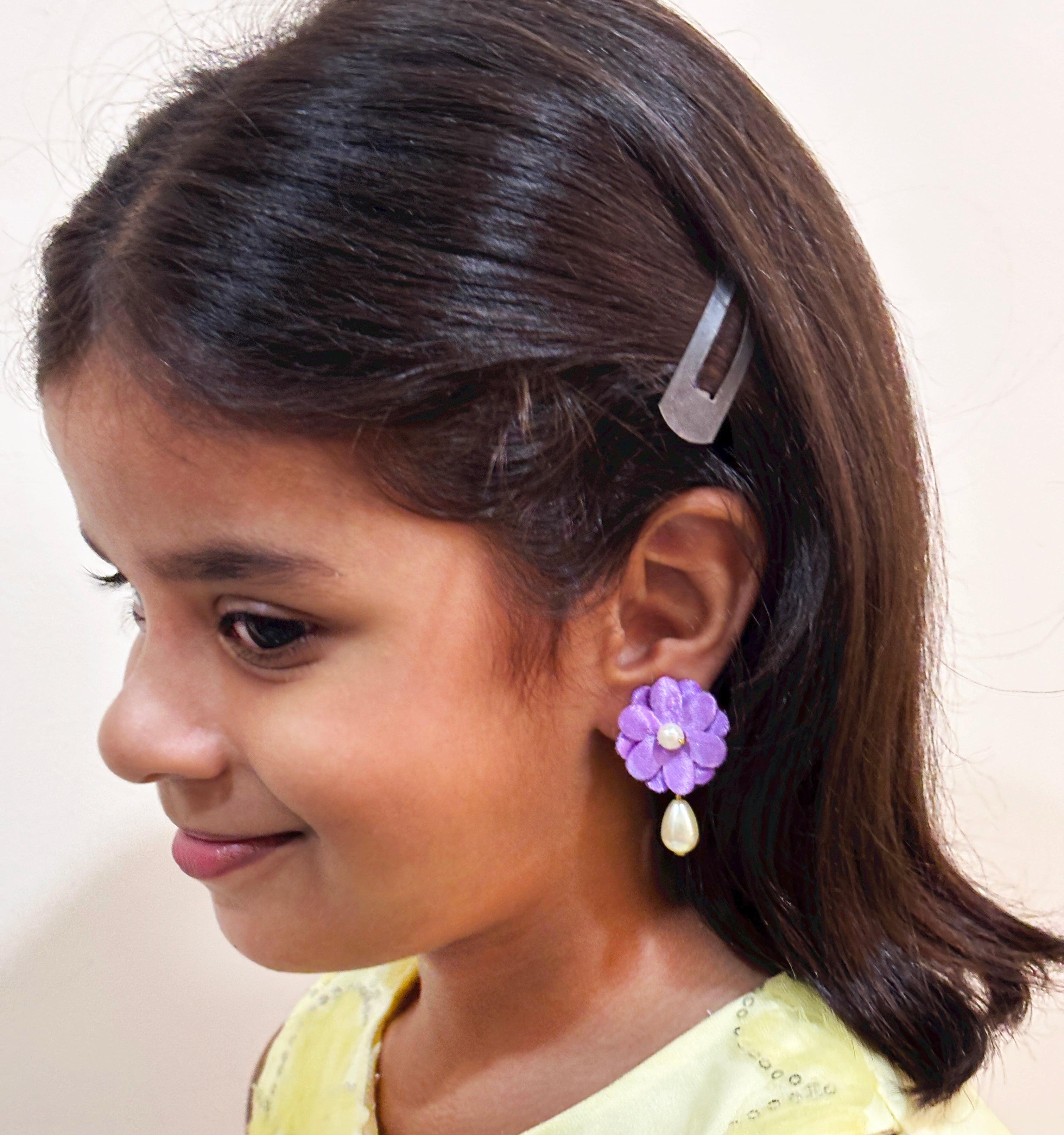 Set of 2 Floral Clip-On Earrings with Pearl Drop