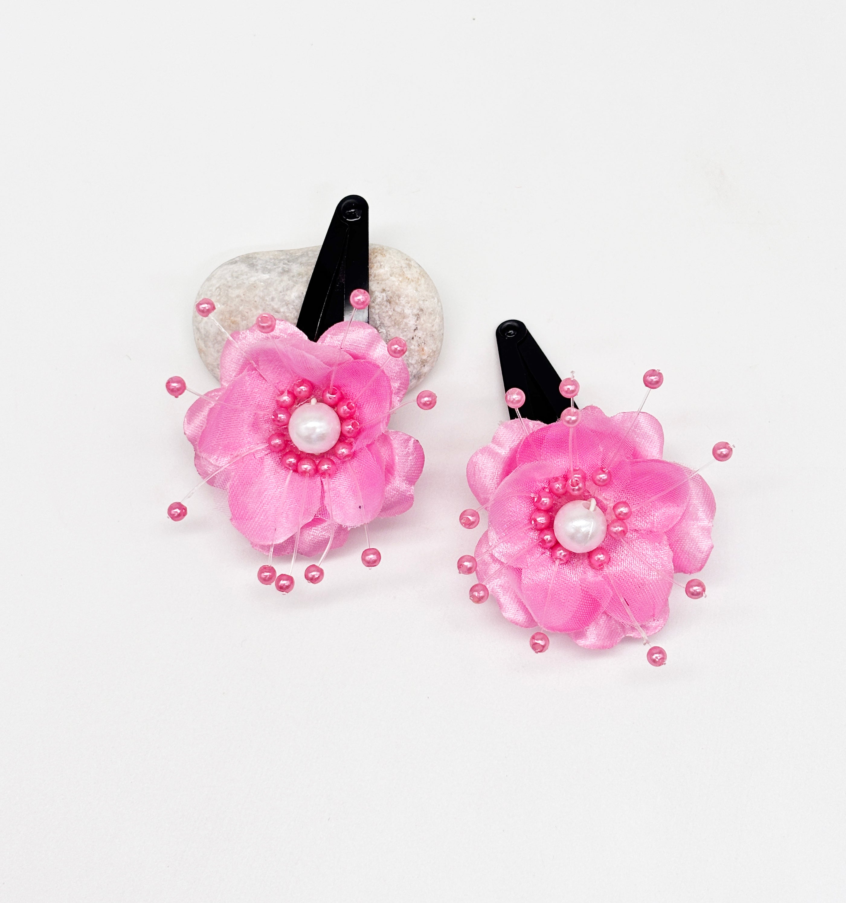 Image of Daisy Pearls Hair Clips