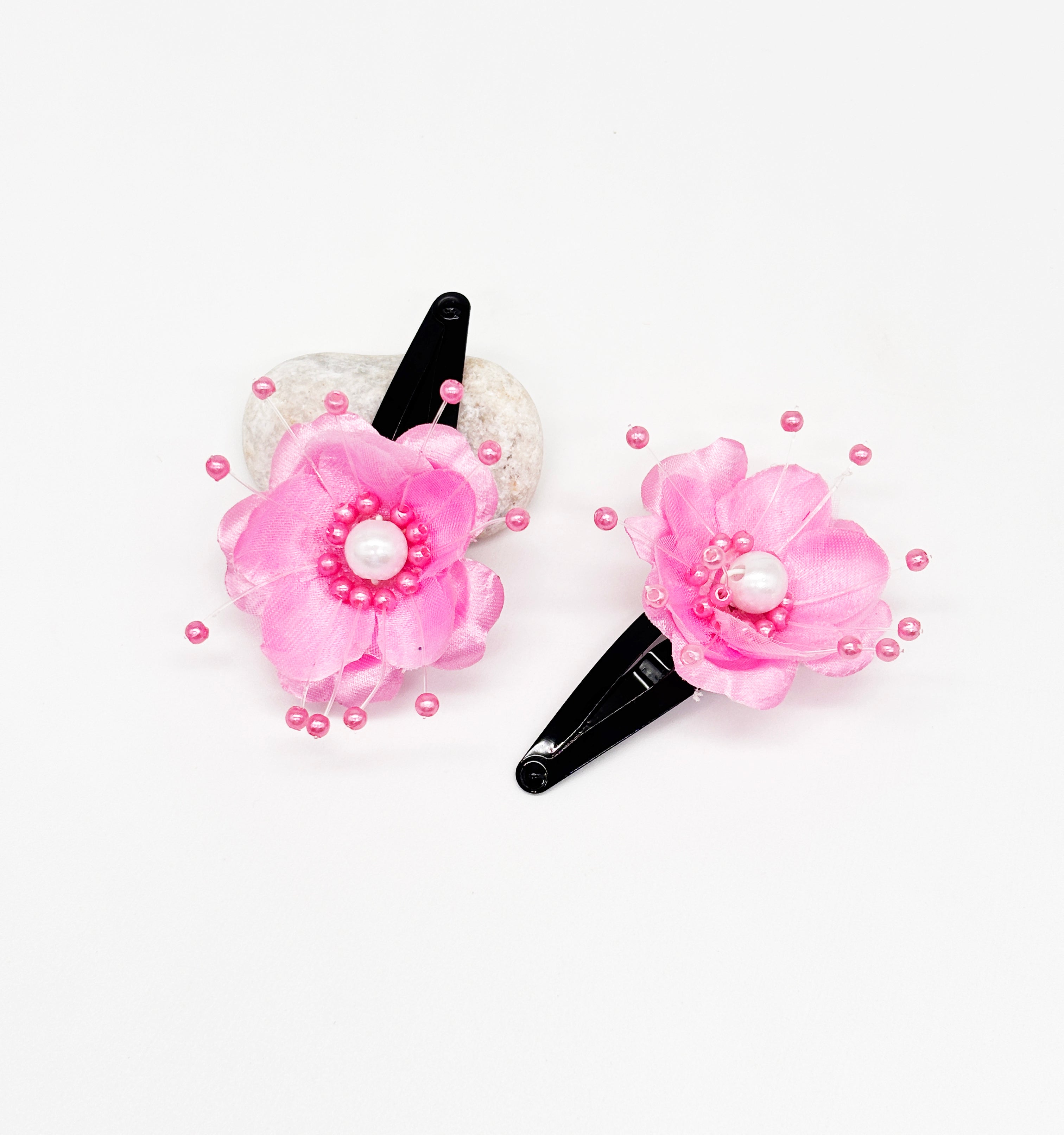 Image of Daisy Pearls Hair Clips