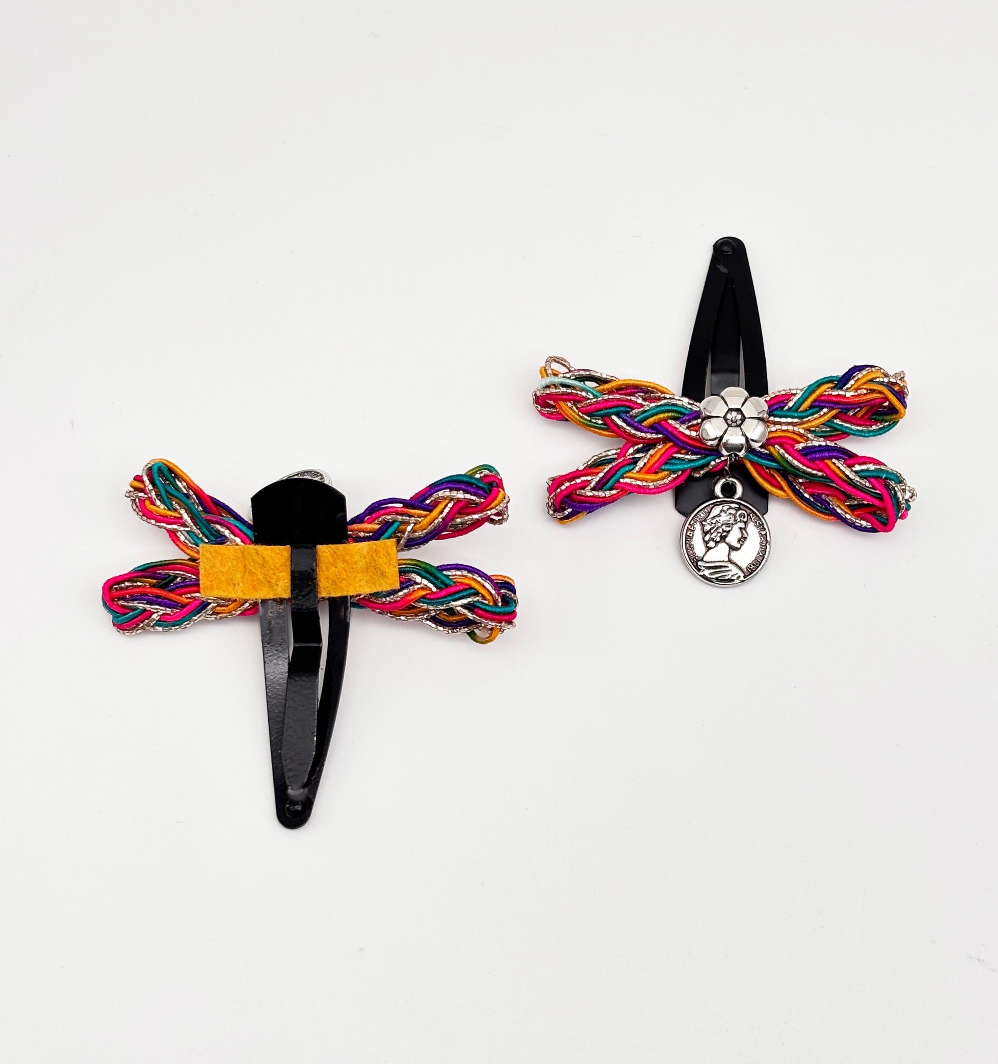 Dangling Coin Detalied  Set of 2 Bow Clips -  Multicolour