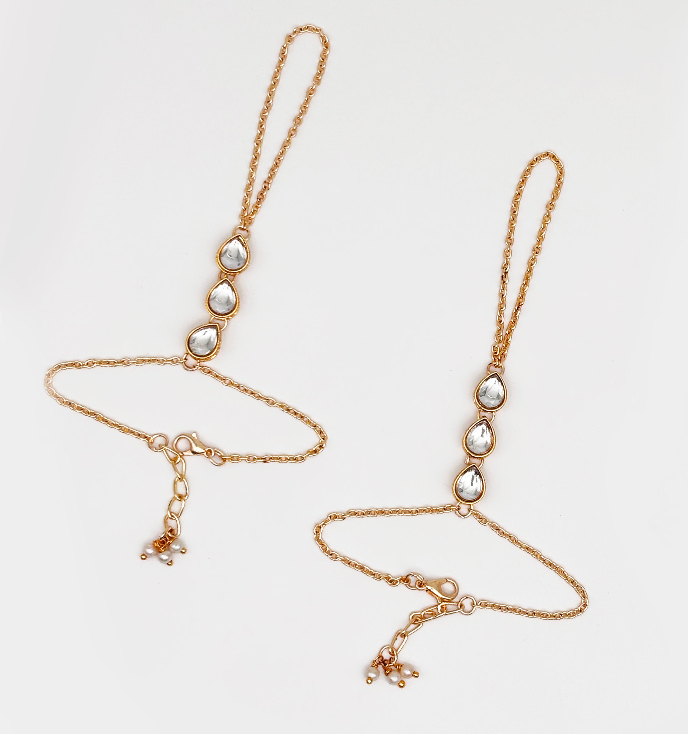 Tarang Haath Phools & Maang Teeka Set - Golden