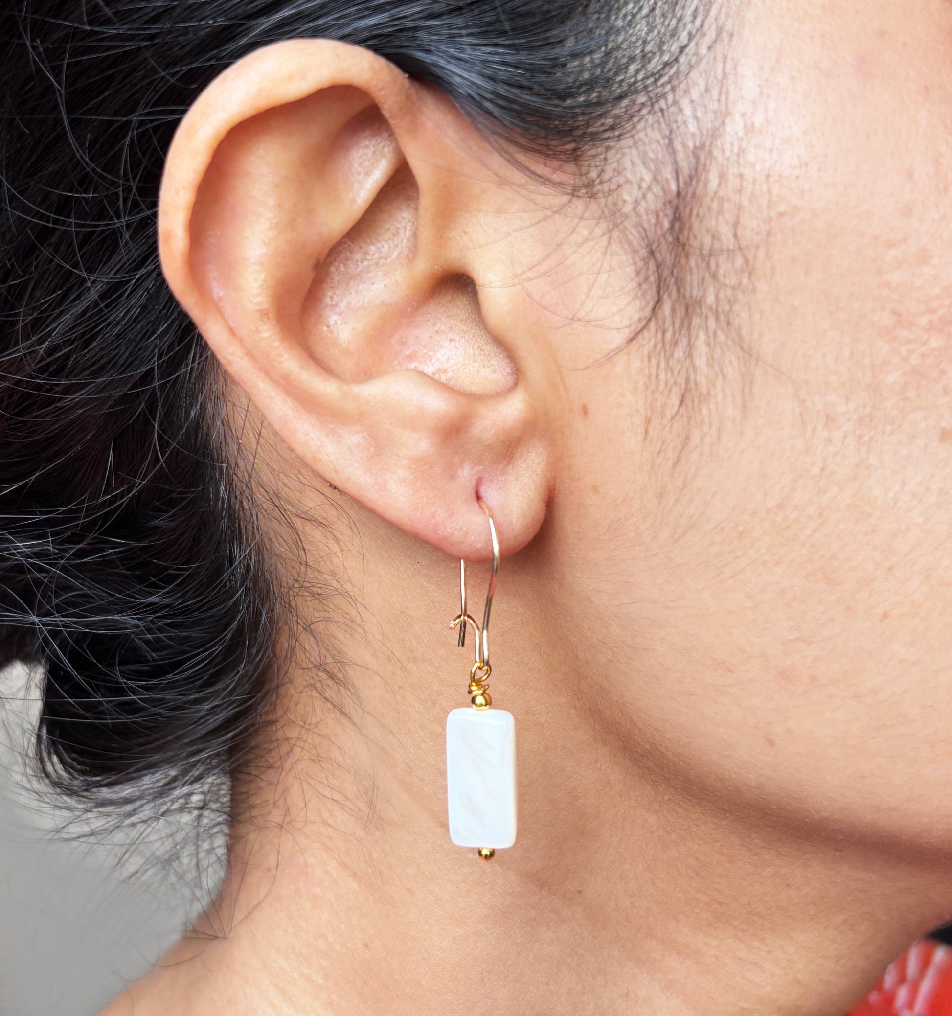 Elara Mother of Pearl Earrings